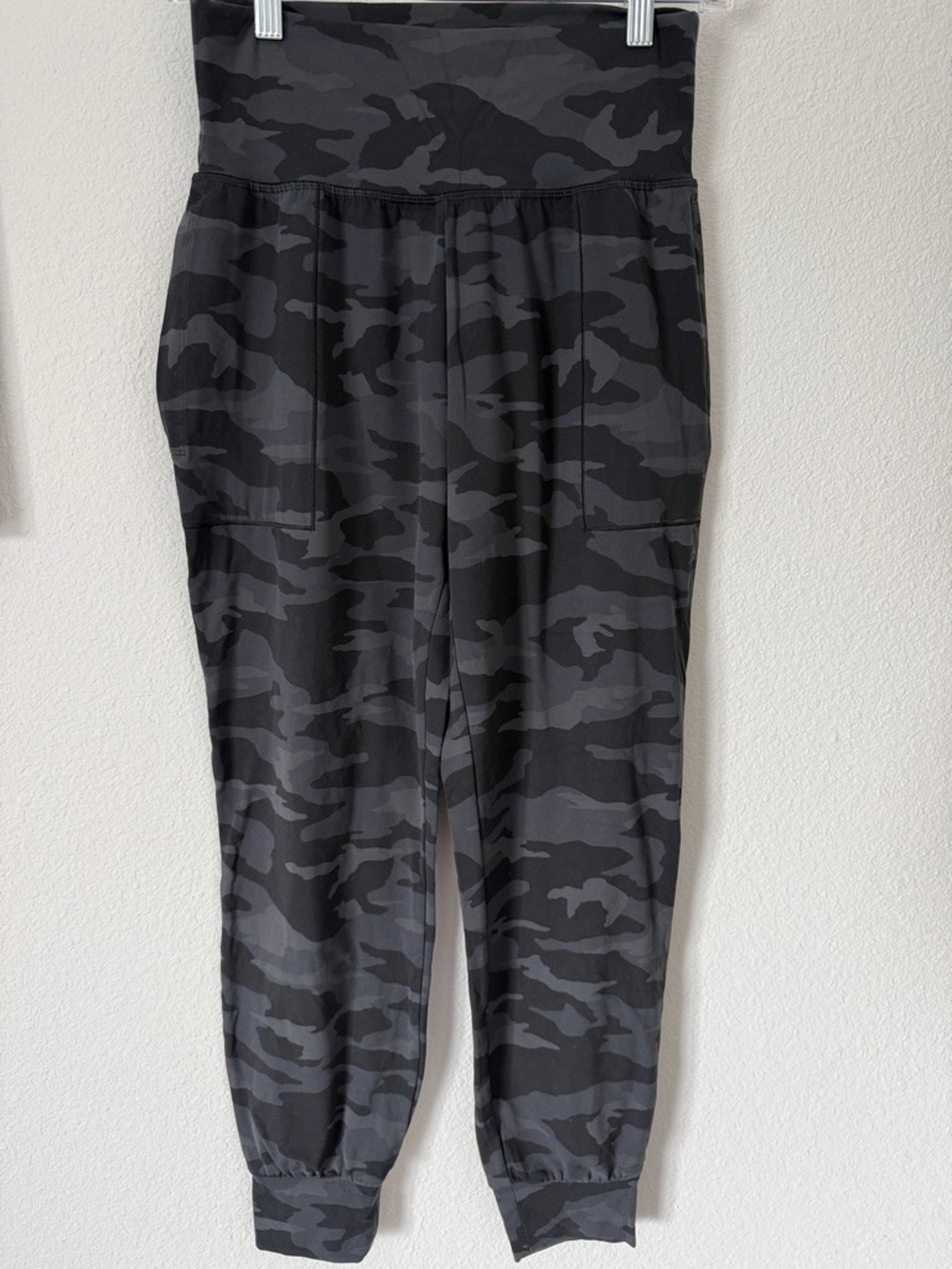 Athleta Women’s Black & Gray Camo Joggers